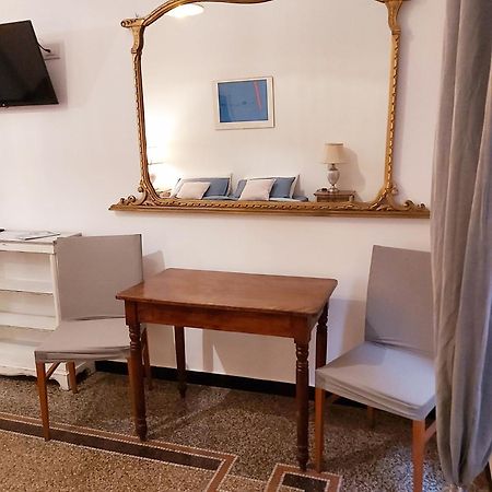 Central Chic Apartment Genova Esterno foto